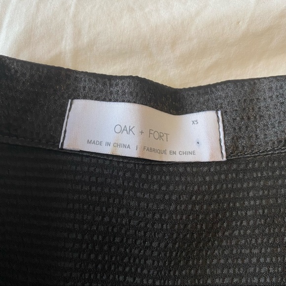 Oak + Fort Patterned Tie Top - Picture 3 of 4